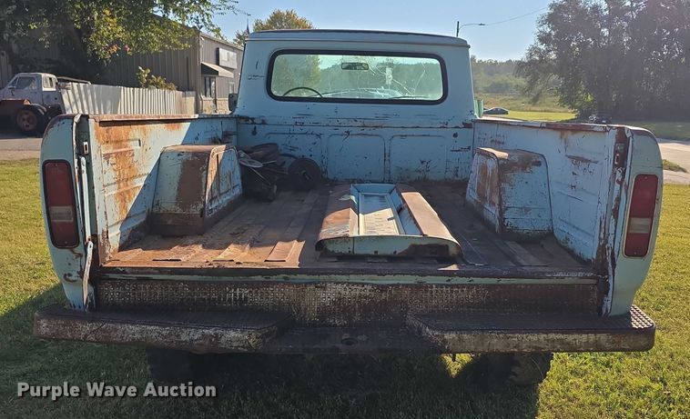 image for item DZ6399 1974 International Harvester  D200 Eight pickup truck