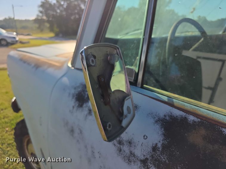 image for item DZ6399 1974 International Harvester  D200 Eight pickup truck