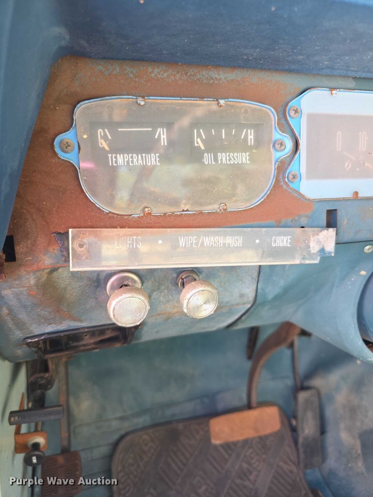 image for item DZ6399 1974 International Harvester  D200 Eight pickup truck