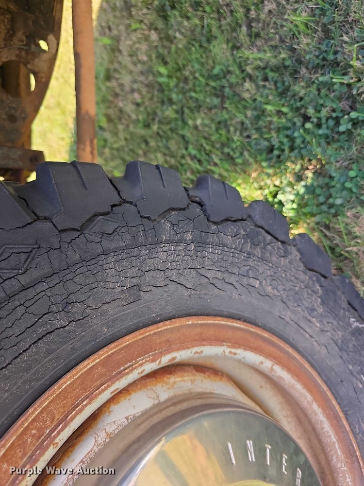 image for item DZ6399 1974 International Harvester  D200 Eight pickup truck