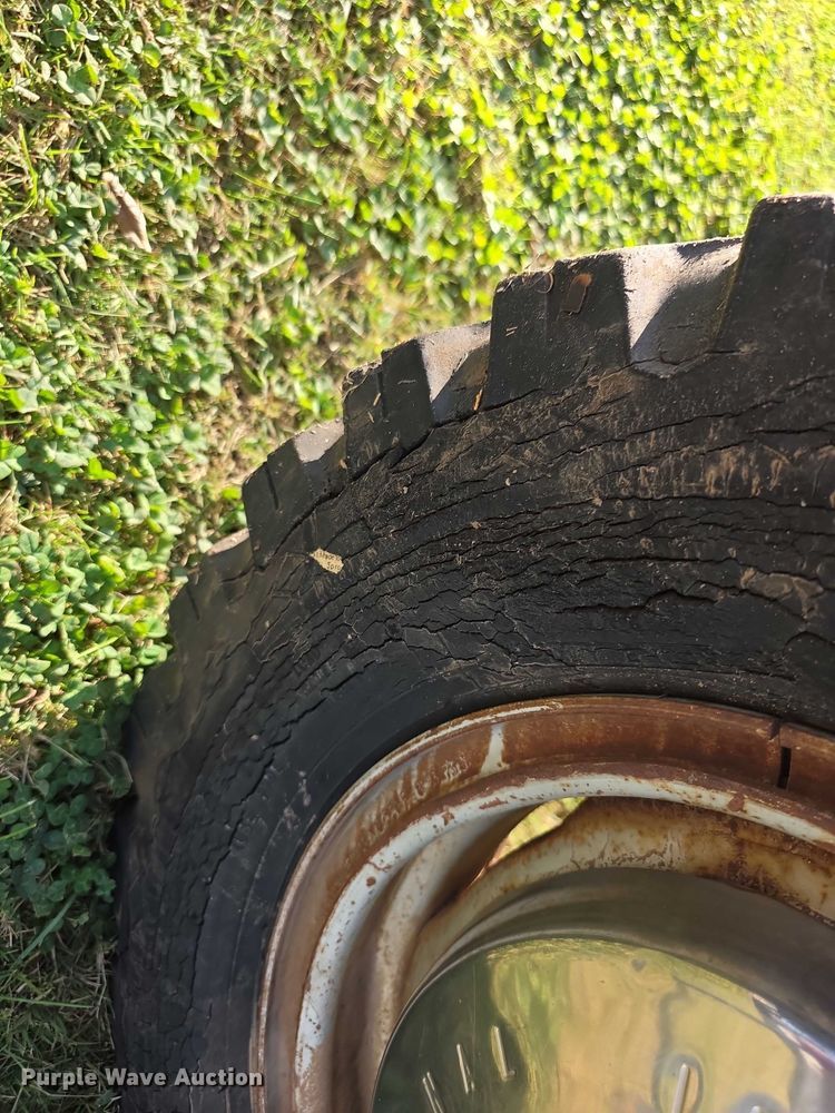 image for item DZ6399 1974 International Harvester  D200 Eight pickup truck