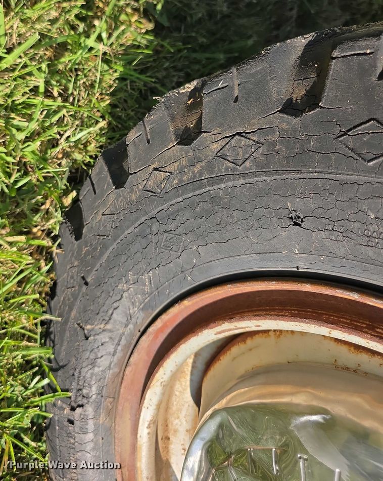 image for item DZ6399 1974 International Harvester  D200 Eight pickup truck