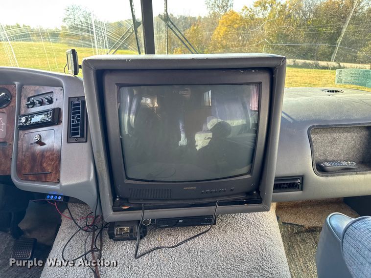 image for item EA1987 1997 Coachmen 300QB Mirada RV