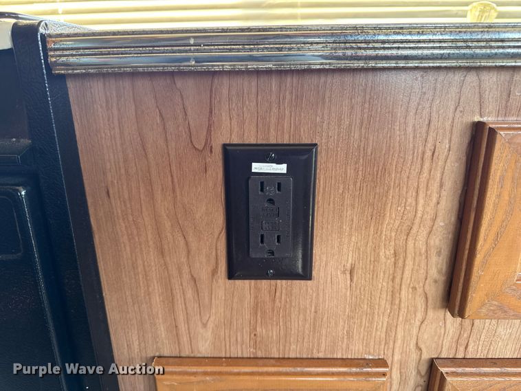 image for item EA1987 1997 Coachmen 300QB Mirada RV