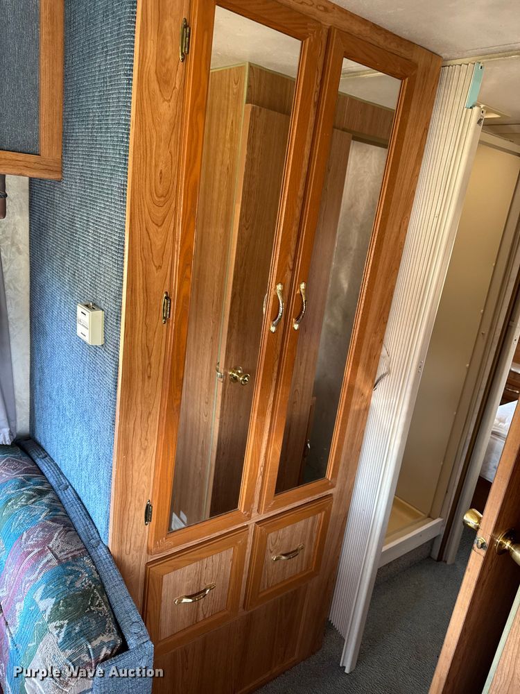 image for item EA1987 1997 Coachmen 300QB Mirada RV