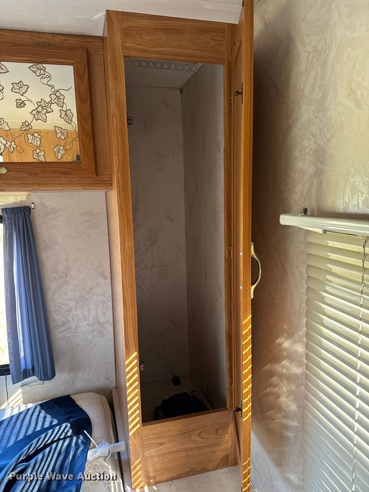 image for item EA1987 1997 Coachmen 300QB Mirada RV