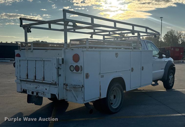 image for item EA1989 2005 Ford F-550 utility / service truck
