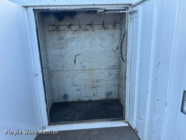 image for item EA1989 2005 Ford F-550 utility / service truck