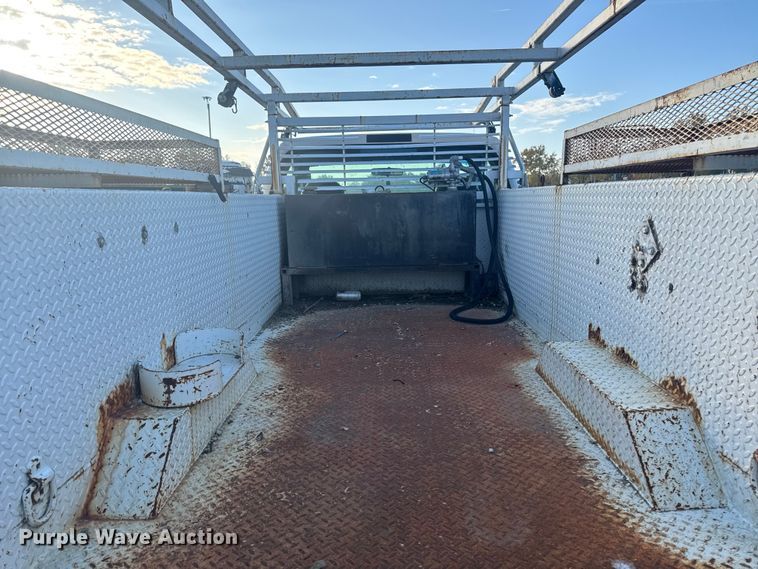 image for item EA1989 2005 Ford F-550 utility / service truck