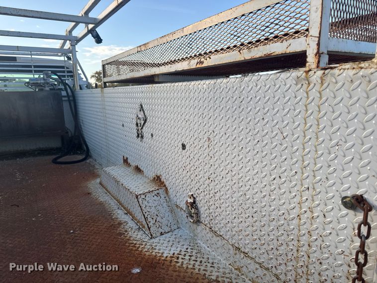 image for item EA1989 2005 Ford F-550 utility / service truck