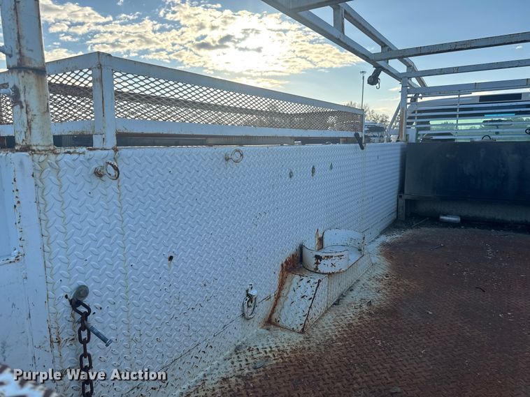 image for item EA1989 2005 Ford F-550 utility / service truck