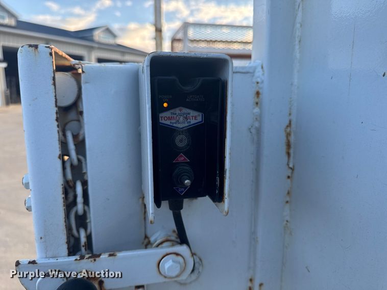 image for item EA1989 2005 Ford F-550 utility / service truck