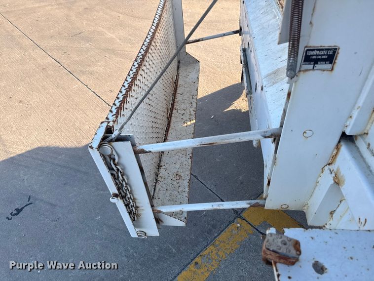 image for item EA1989 2005 Ford F-550 utility / service truck