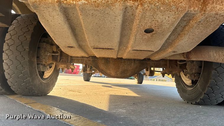 image for item EA1989 2005 Ford F-550 utility / service truck