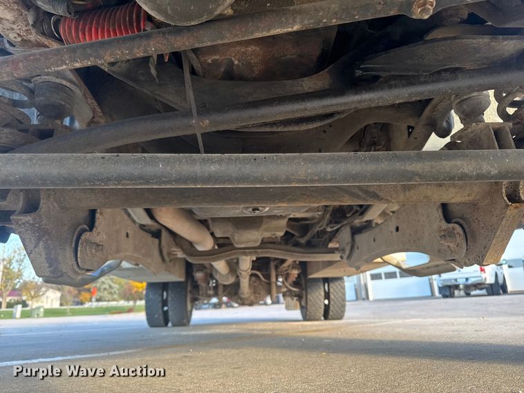 image for item EA1989 2005 Ford F-550 utility / service truck