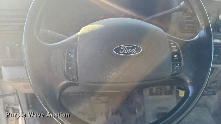 image for item EA1989 2005 Ford F-550 utility / service truck