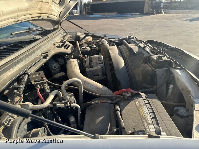 image for item EA1989 2005 Ford F-550 utility / service truck