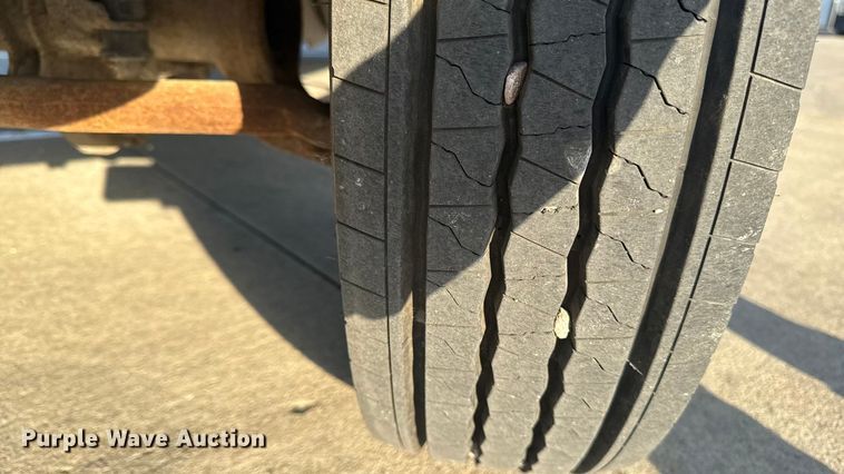 image for item EA1989 2005 Ford F-550 utility / service truck