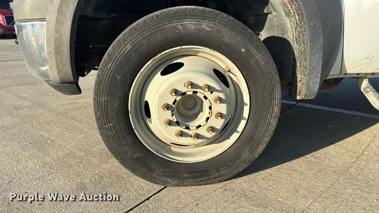 image for item EA1989 2005 Ford F-550 utility / service truck