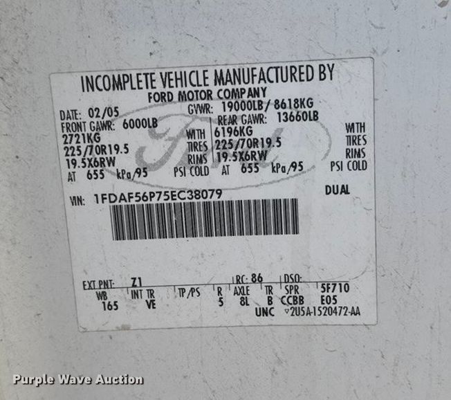 image for item EA1989 2005 Ford F-550 utility / service truck