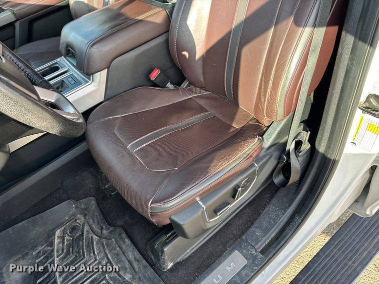 image for item EA2022 2016 Ford F150 Platinum SuperCrew pickup truck