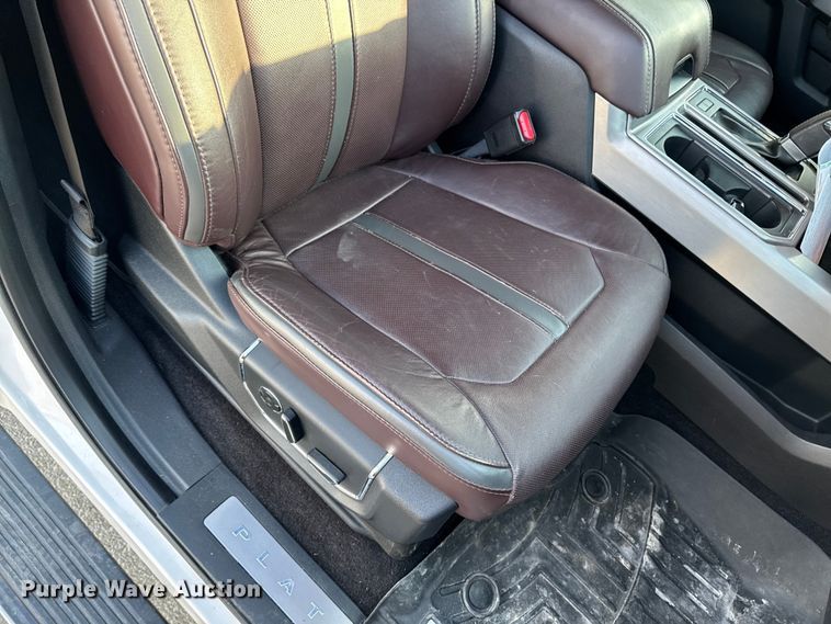 image for item EA2022 2016 Ford F150 Platinum SuperCrew pickup truck