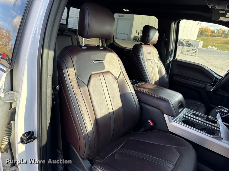 image for item EA2022 2016 Ford F150 Platinum SuperCrew pickup truck