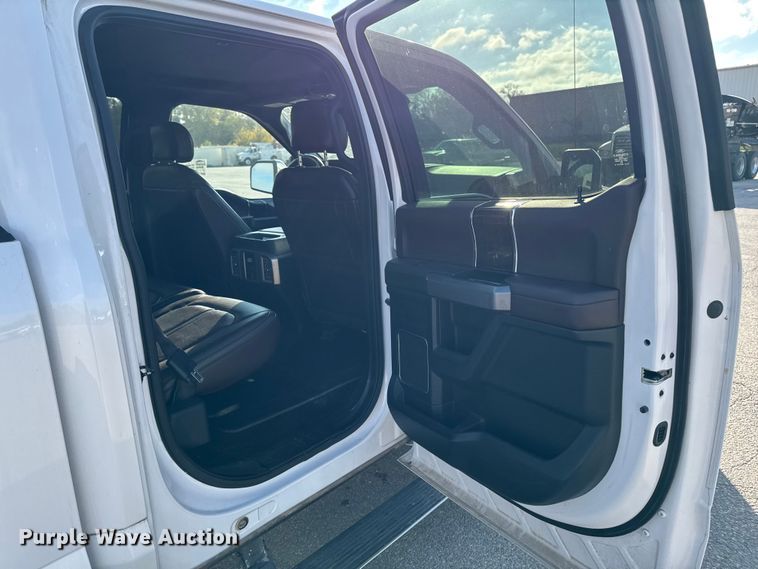 image for item EA2022 2016 Ford F150 Platinum SuperCrew pickup truck