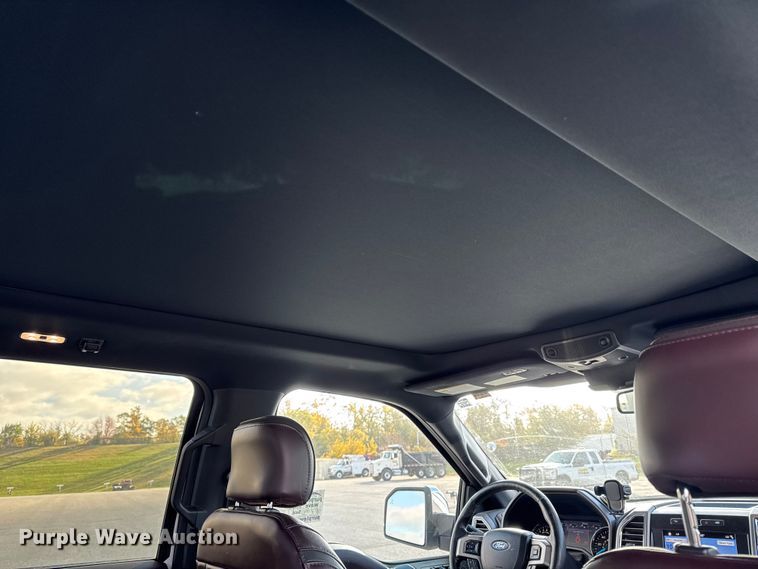 image for item EA2022 2016 Ford F150 Platinum SuperCrew pickup truck