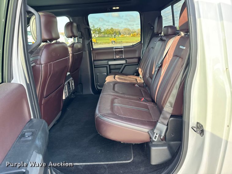 image for item EA2022 2016 Ford F150 Platinum SuperCrew pickup truck