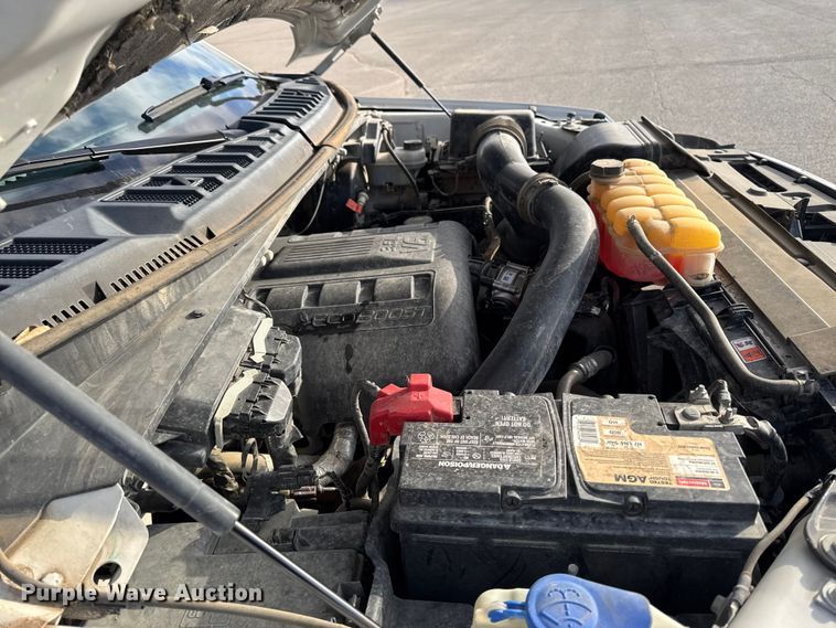 image for item EA2022 2016 Ford F150 Platinum SuperCrew pickup truck