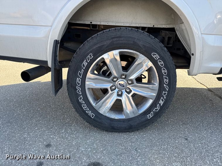 image for item EA2022 2016 Ford F150 Platinum SuperCrew pickup truck