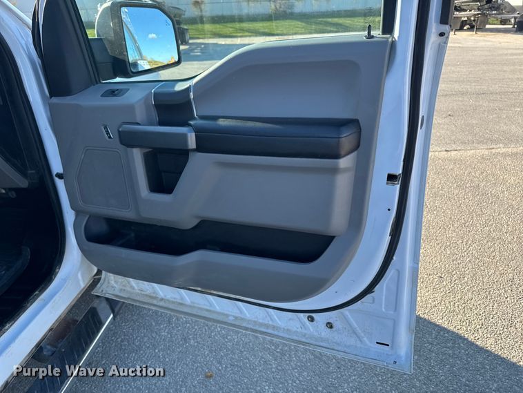 image for item EA2023 2018 Ford F150 SuperCrew pickup truck