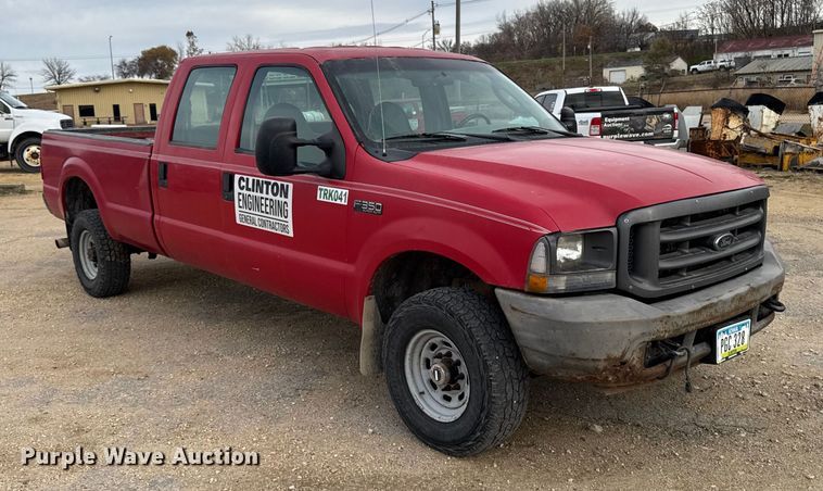 image for item EA2027 2004 Ford F350 Super Duty Crew Cab pickup truck