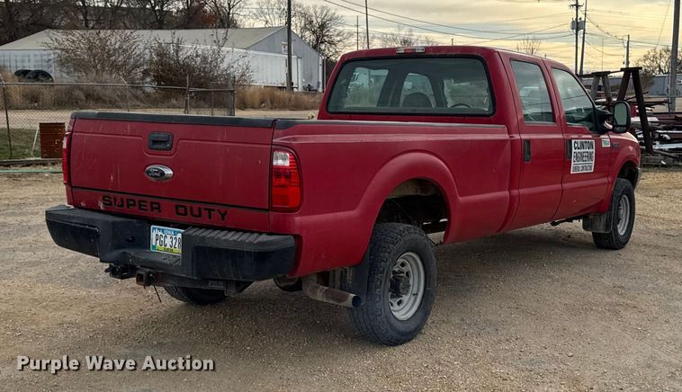 image for item EA2027 2004 Ford F350 Super Duty Crew Cab pickup truck