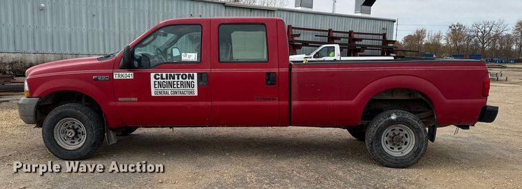 image for item EA2027 2004 Ford F350 Super Duty Crew Cab pickup truck