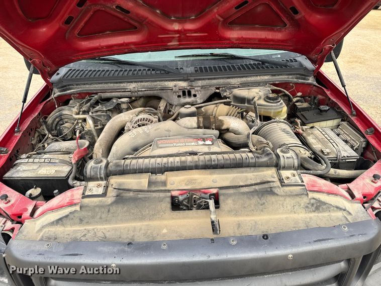 image for item EA2027 2004 Ford F350 Super Duty Crew Cab pickup truck