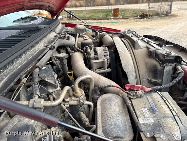 image for item EA2027 2004 Ford F350 Super Duty Crew Cab pickup truck