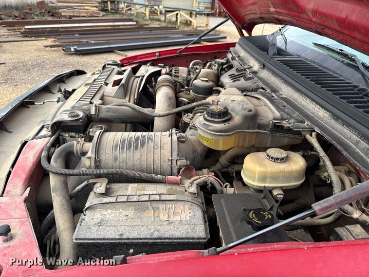 image for item EA2027 2004 Ford F350 Super Duty Crew Cab pickup truck