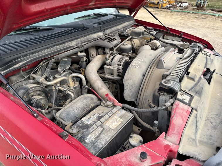 image for item EA2027 2004 Ford F350 Super Duty Crew Cab pickup truck