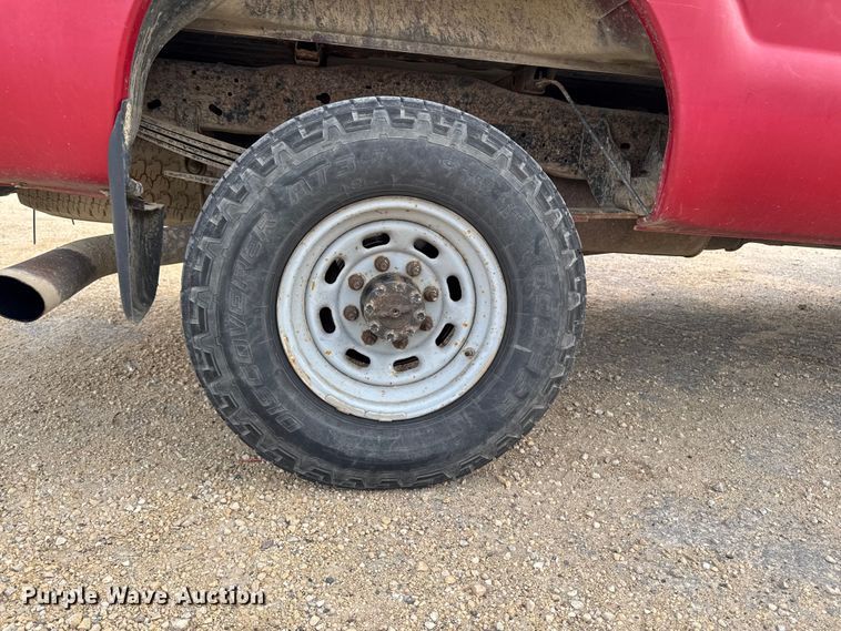 image for item EA2027 2004 Ford F350 Super Duty Crew Cab pickup truck