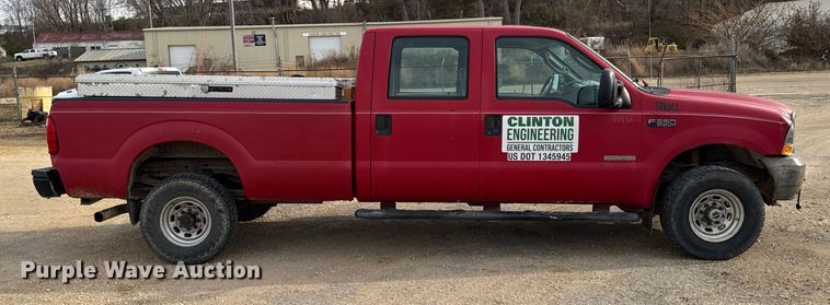 image for item EA2028 2004 Ford F350 Super Duty Crew Cab pickup truck