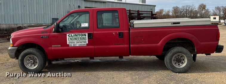 image for item EA2028 2004 Ford F350 Super Duty Crew Cab pickup truck