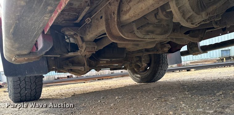 image for item EA2028 2004 Ford F350 Super Duty Crew Cab pickup truck