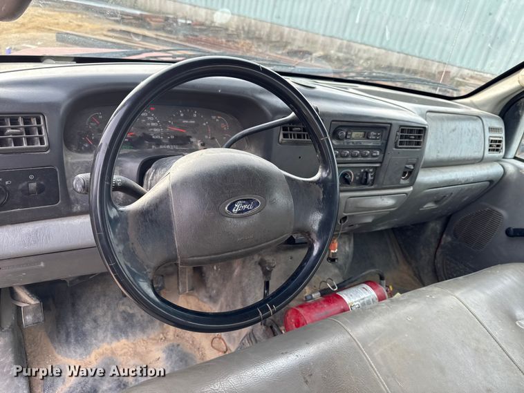 image for item EA2028 2004 Ford F350 Super Duty Crew Cab pickup truck