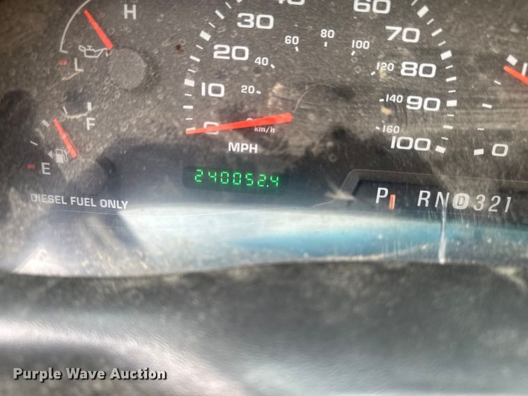 image for item EA2028 2004 Ford F350 Super Duty Crew Cab pickup truck