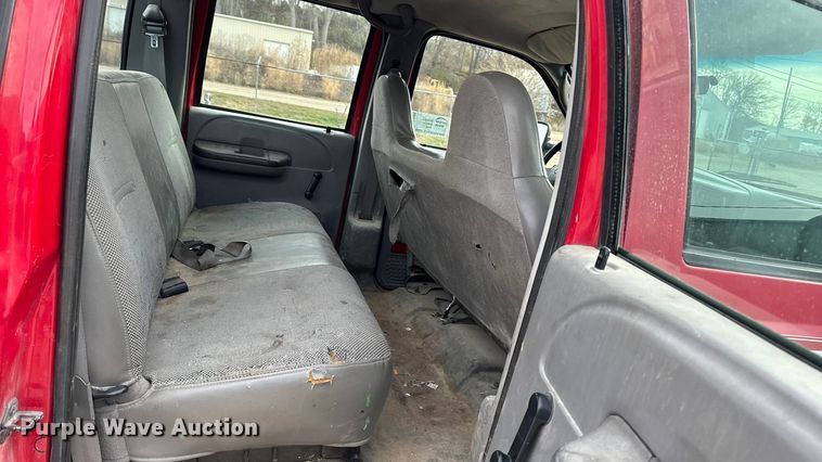 image for item EA2028 2004 Ford F350 Super Duty Crew Cab pickup truck