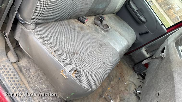 image for item EA2028 2004 Ford F350 Super Duty Crew Cab pickup truck