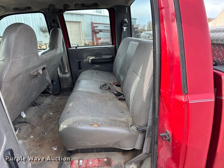 image for item EA2028 2004 Ford F350 Super Duty Crew Cab pickup truck