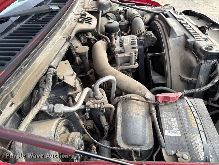 image for item EA2028 2004 Ford F350 Super Duty Crew Cab pickup truck